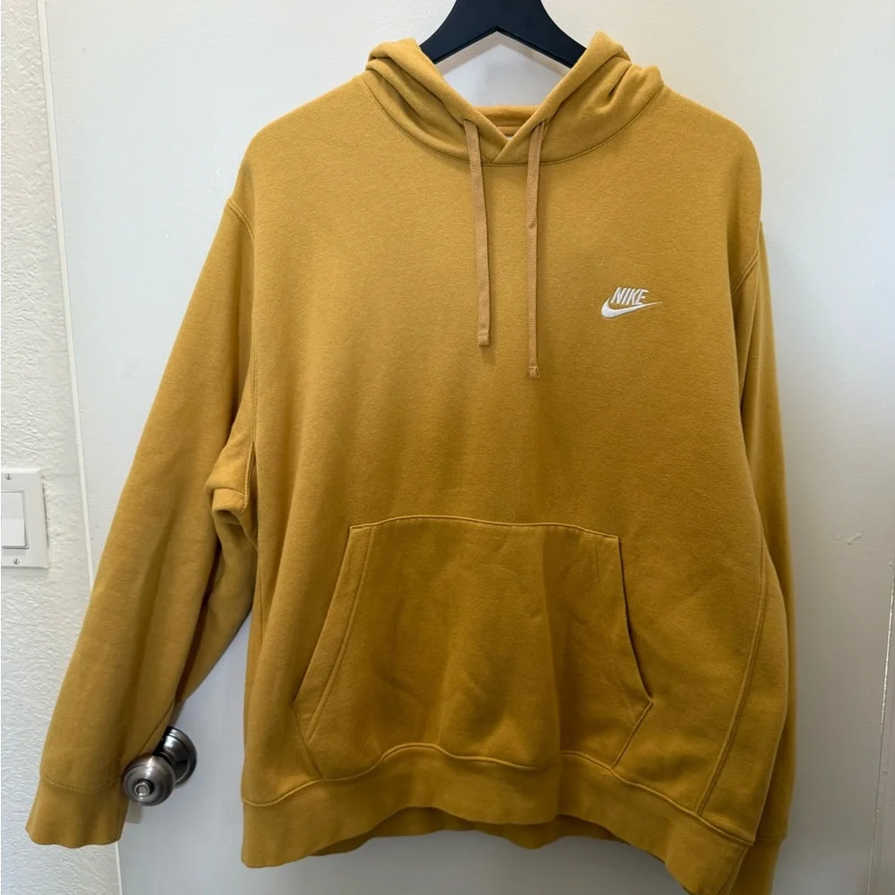 Nike Men's Yellow Hoodie - Picture 2 of 3